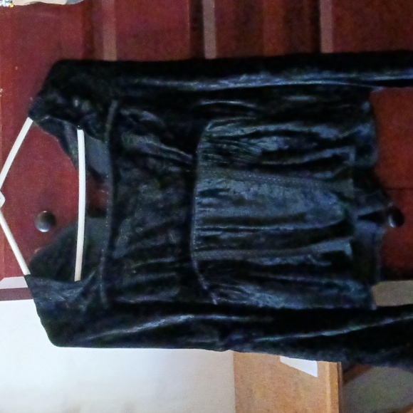 SOLD VELVET TOP - Picture 6 of 10